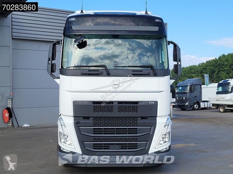 Traktor Volvo 500 4X2 2x Tanks VEB+ I-Park Cool...