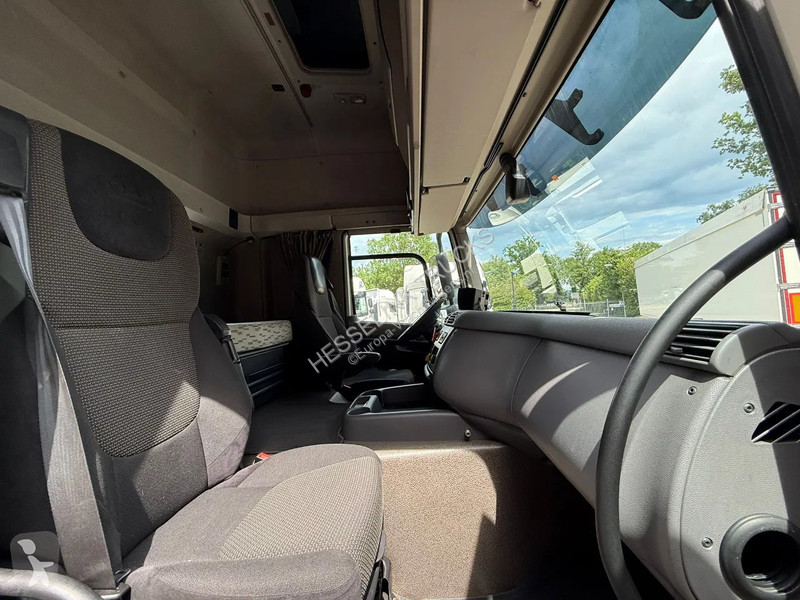 Traktor DAF 440 4X2 Space Cab Side skirts ACC...