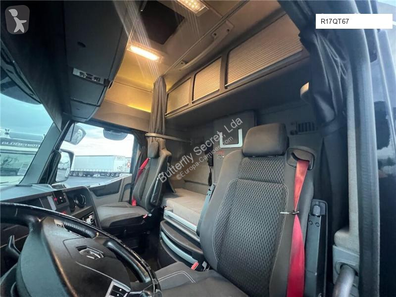 Traktor Renault T 520 HIGHCAB