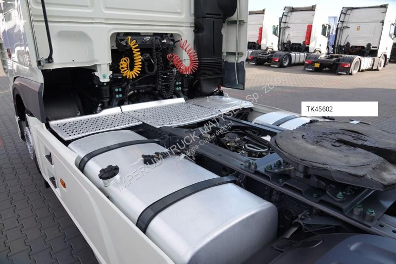 Traktor DAF XF 530