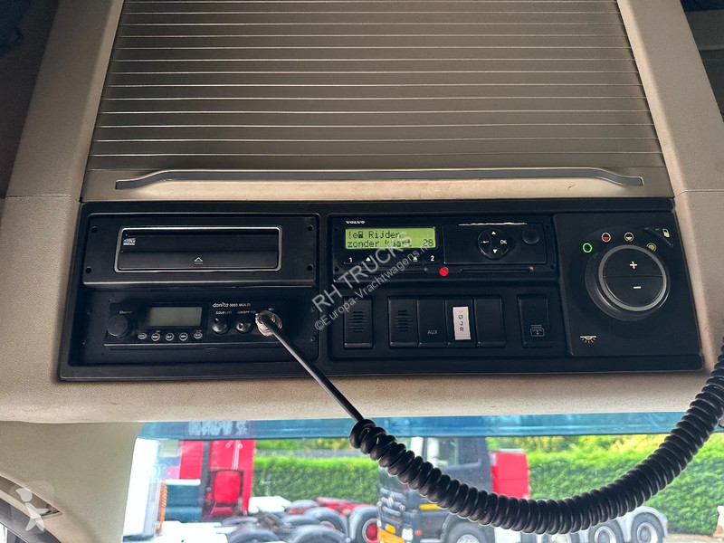 Traktor Volvo 16750 8X4, 180 TON POWER STEERING...