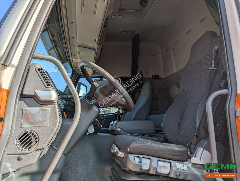 Tahač Volvo 6x2/4 Globetrotter Euro 5 - ADR -...