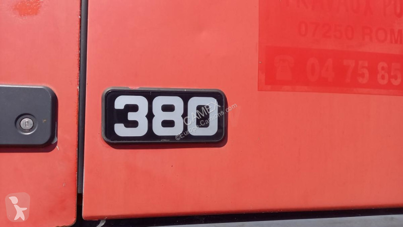 Tracteur Volvo 380