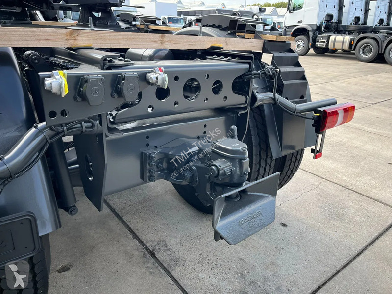 Traktor Mercedes 4058 AS 6x6 Tractor Head 180T...
