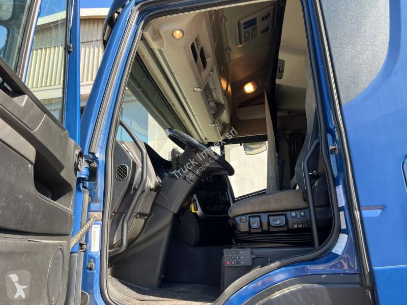 Traktor Iveco