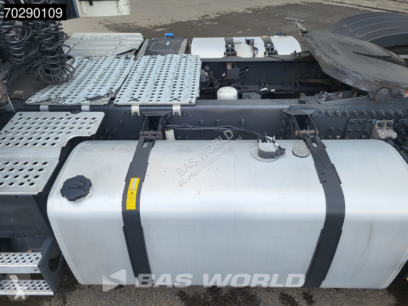 Traktor Volvo 500 4X2 XL VEB+ 2xTanks Navi LED...