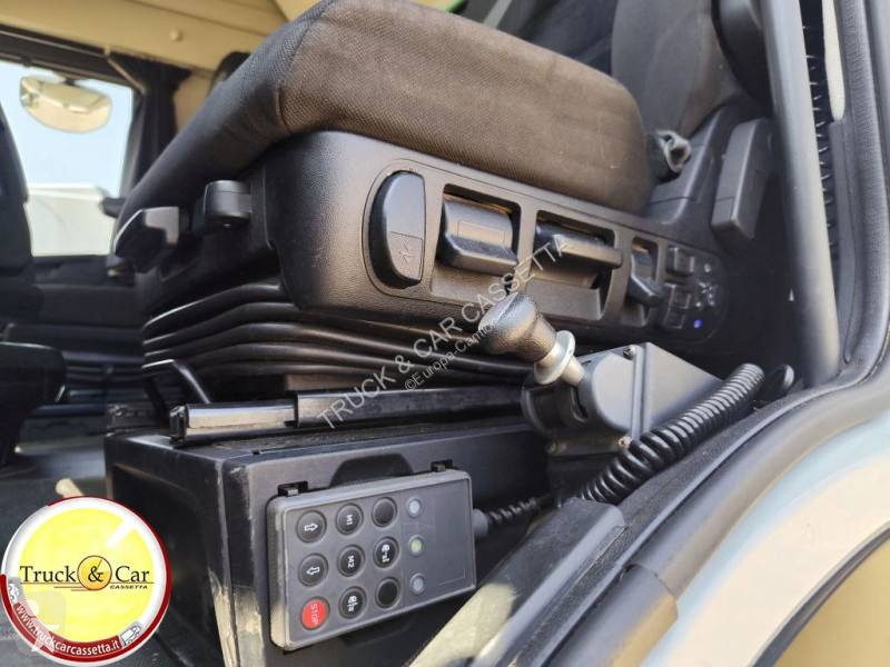 Traktor Iveco