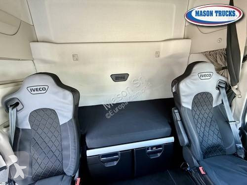 Traktor Iveco