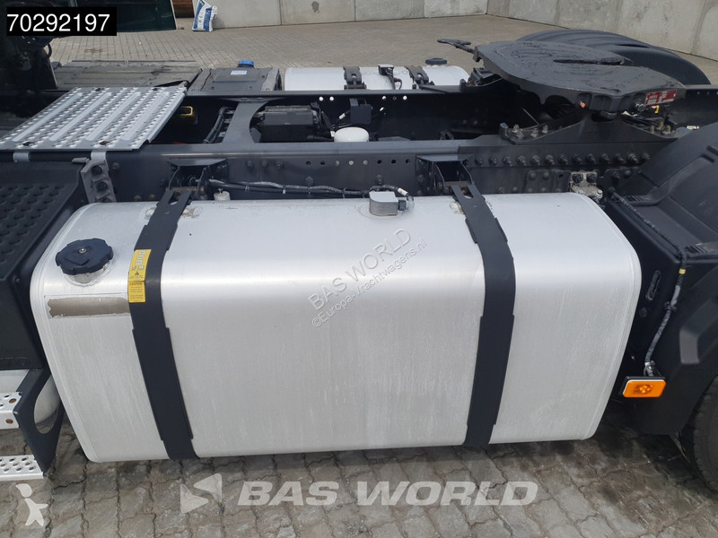 Traktor Volvo 500 4X2 XL TC ADR 2x Tanks VEB+...