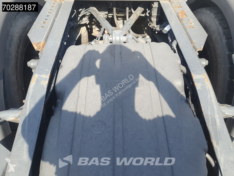 Tracteur Iveco 400 4X2 Retarder 2xTanks LNG ACC...