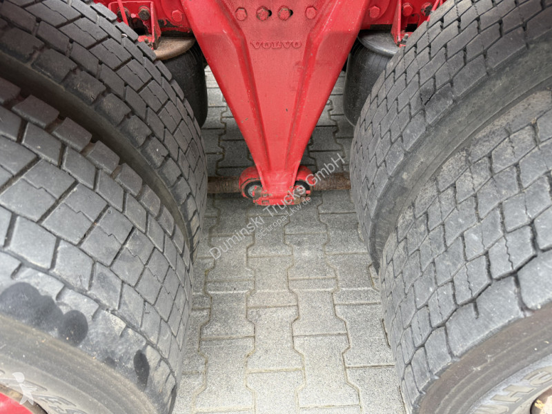 Traktor Volvo 420 8X4 Kran Palfinger PK90002 31...