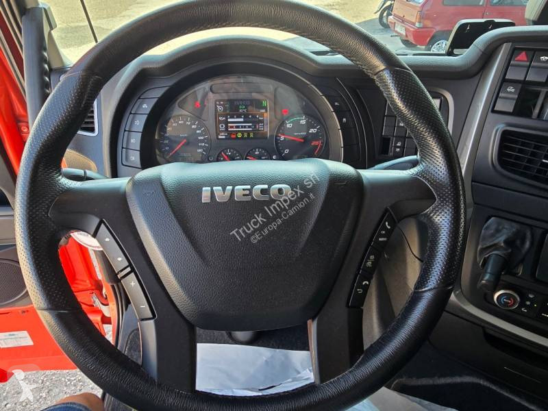 Traktor Iveco