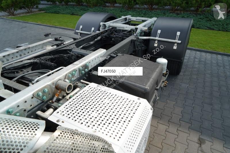 Traktor Mercedes AXOR 1829