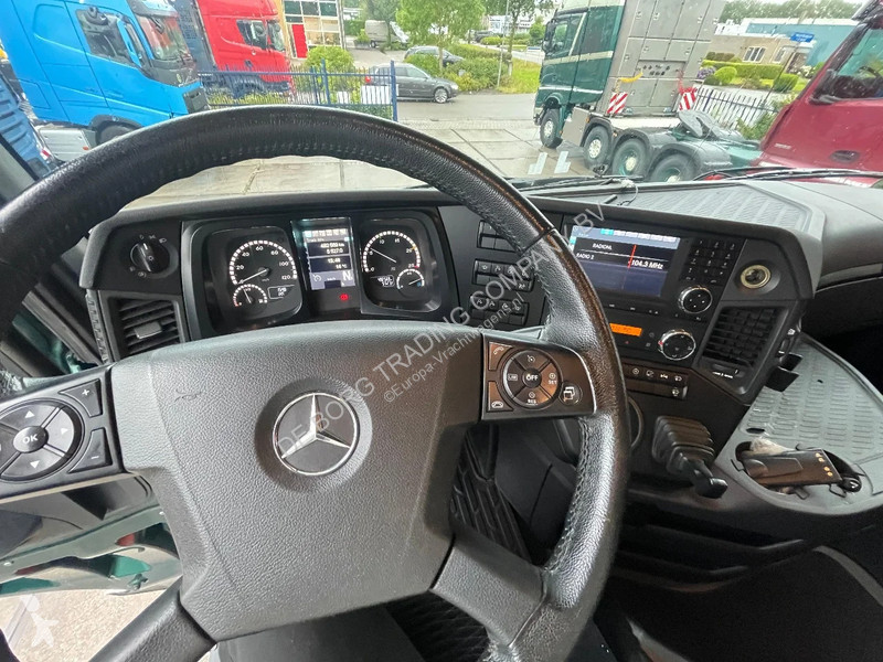 Tahač Mercedes 4163 8x4/4