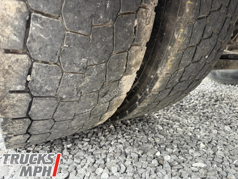 Traktor Volvo 500 Globetrotter Jantes...