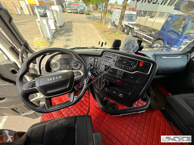 Traktor Iveco S-Way 460 Steel/Air - Intarder -...