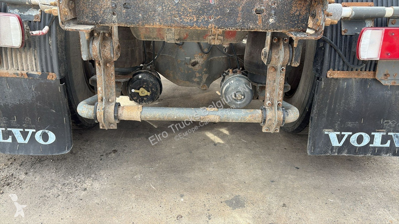 Traktor Volvo 12420 (BOITE MANUELLE / MANUAL...