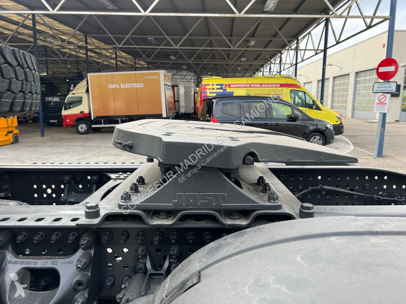 Traktor Mercedes  1842 AS