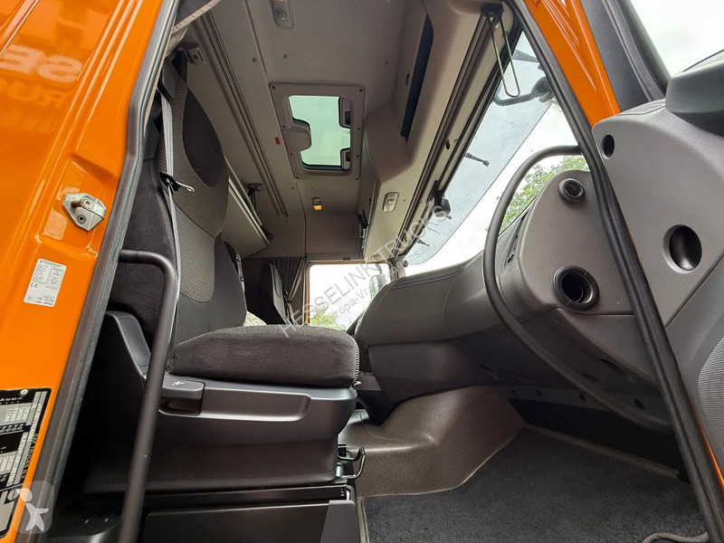 Trekker DAF 440 Space Cab 612.911KM 9T Vooras!...