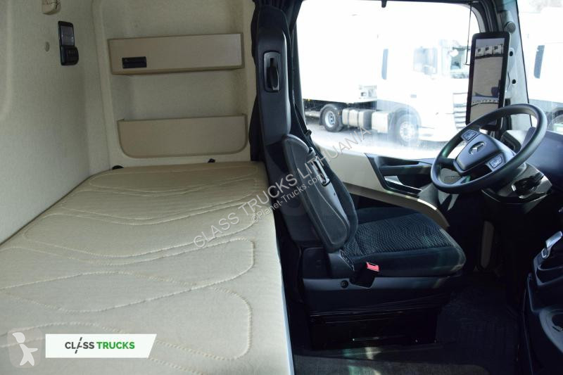 Traktor Mercedes 5 1845 BigSpace