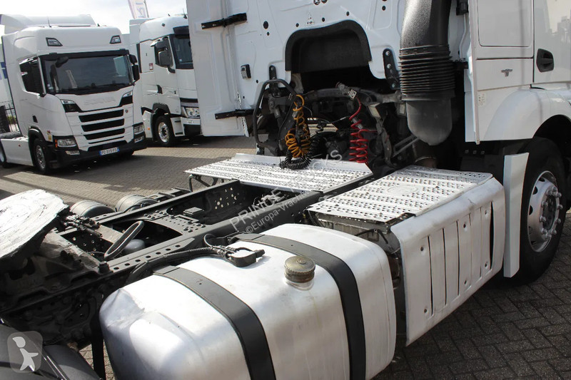 Traktor Mercedes 1845 * 4x2 *