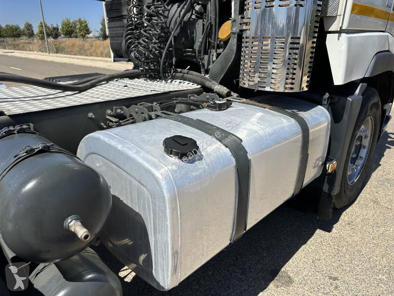 Tracteur Volvo 550