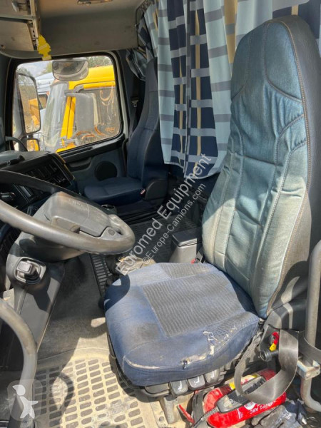 Tracteur Volvo 440