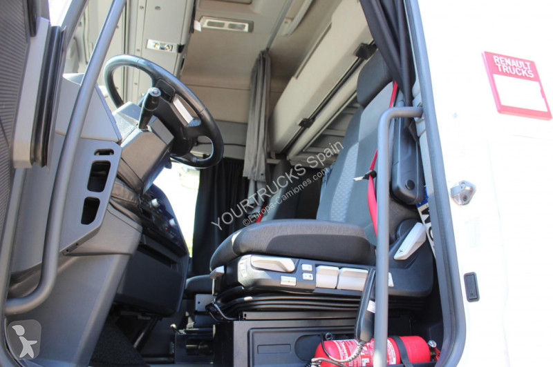 جرار Renault T520 HighSleeper Retarder Modell...