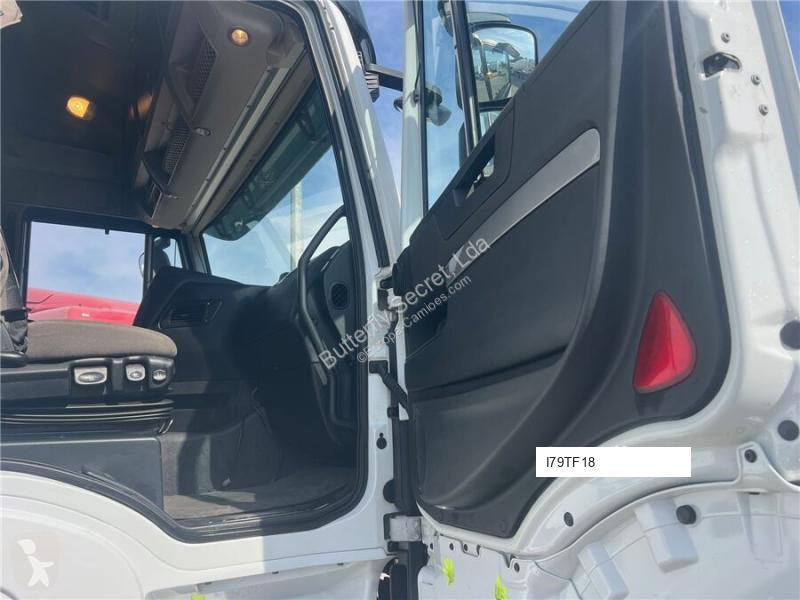 Iveco AS440S46T/P tractor unit