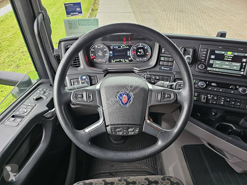 جرار Scania 6X4 HMF 2320 K6
