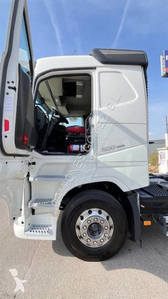 جرار Volvo