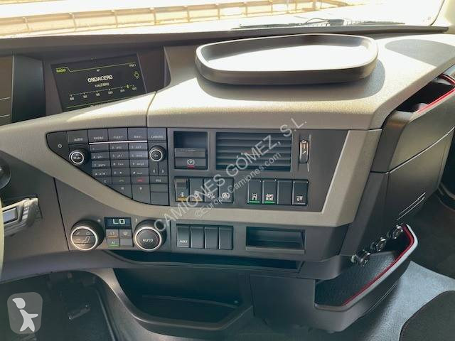 جرار Volvo