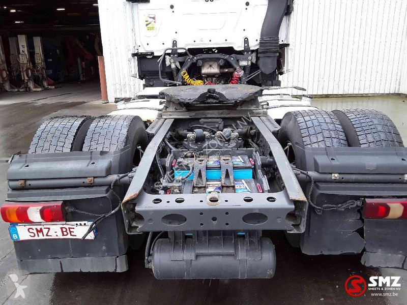 جرار Mercedes 1851 Euro 5 spoilers