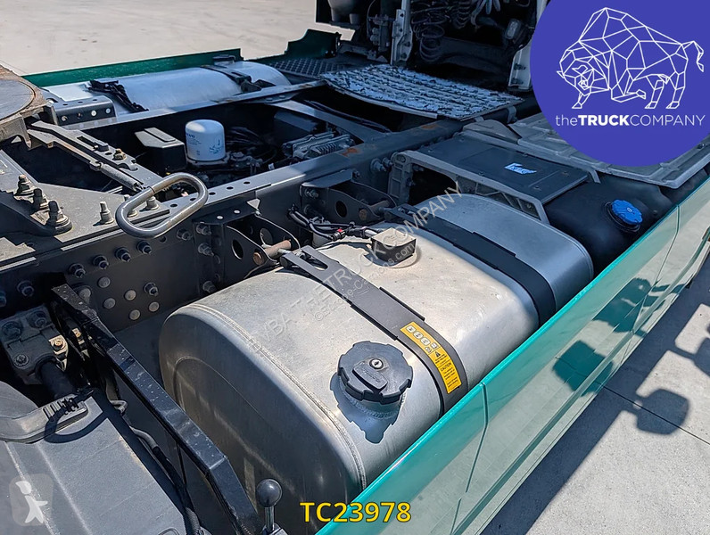 جرار Volvo 500