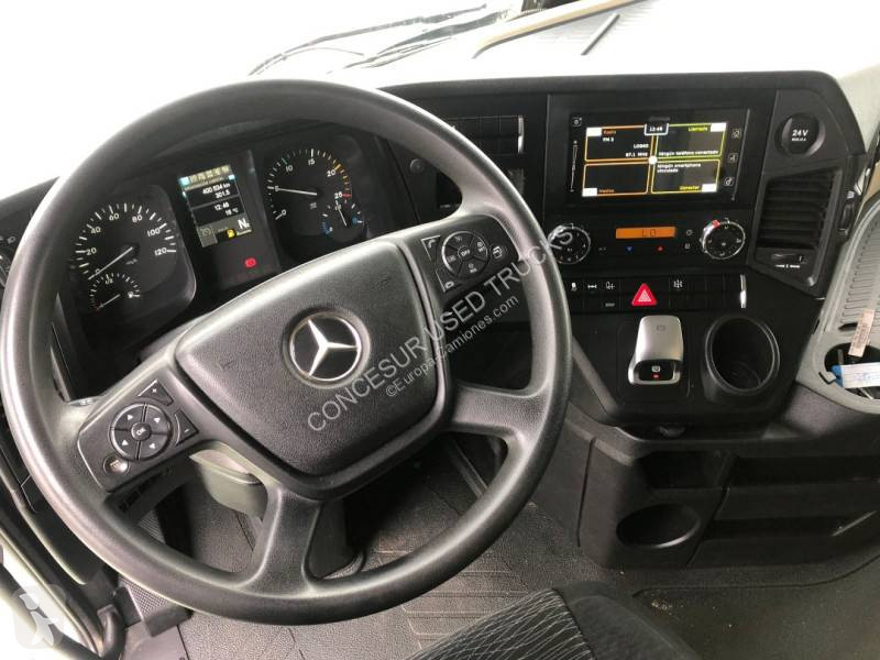 جرار Mercedes