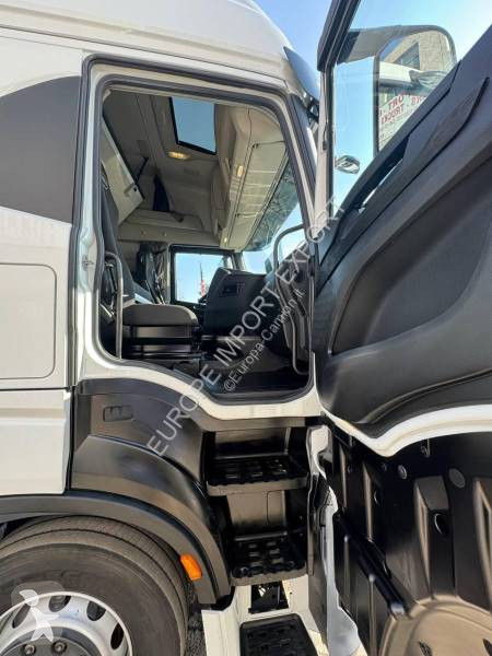 جرار Iveco