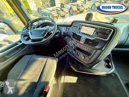 Traktor Iveco