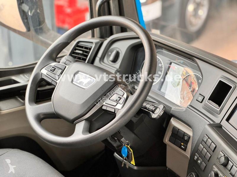 جرار MAN 33.470 6x6 mit HMF 3220 Ladekran