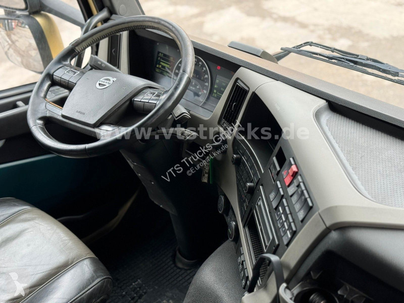 جرار Volvo 420 6x2 Lenk-/Lift, Vollluftfederung