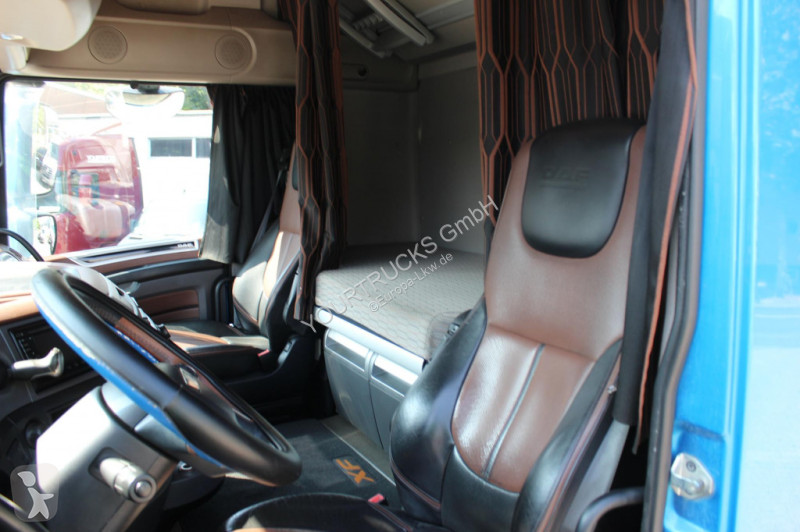 Traktor DAF   530 SSC  Navi  Kühlbox  Leder...