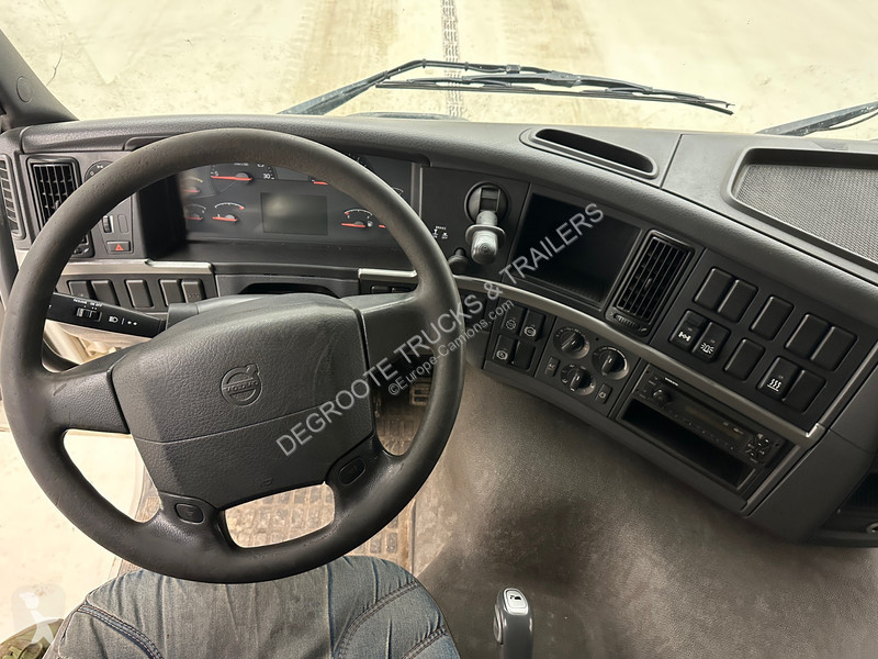 جرار Volvo 450