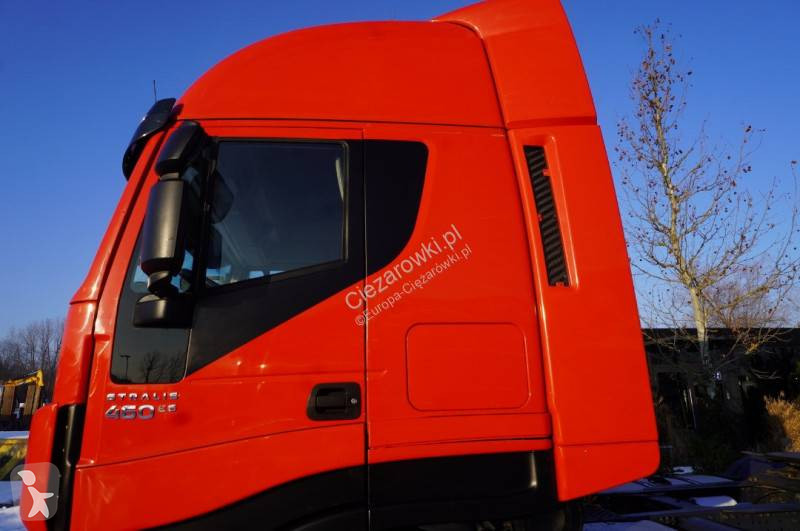 Влекач Iveco