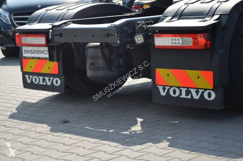 Cap tractor Volvo