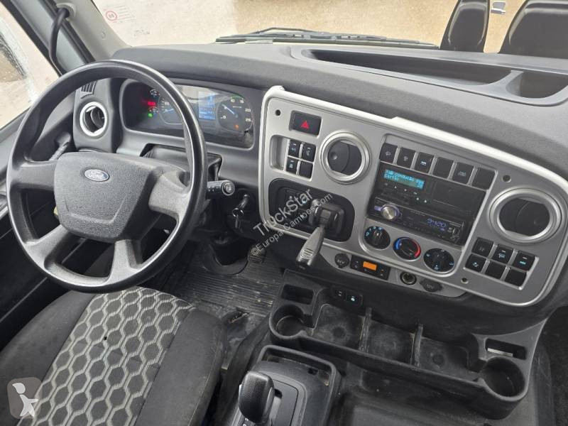 جرار Ford Trucks  1848T
