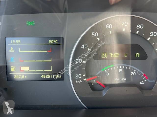 جرار Volvo