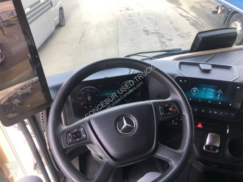 جرار Mercedes