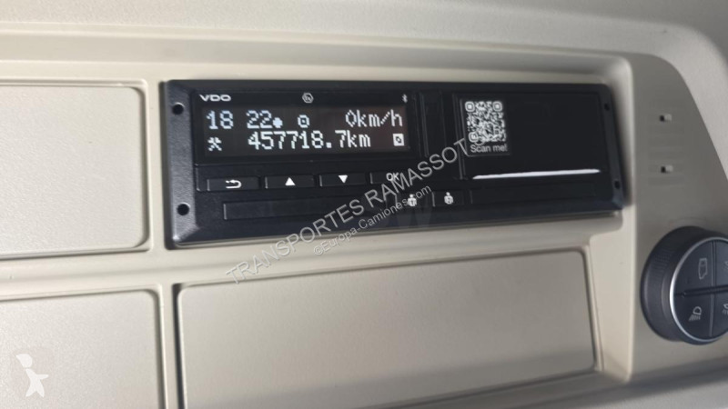 جرار Iveco 490
