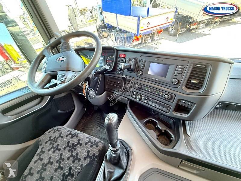 جرار Scania