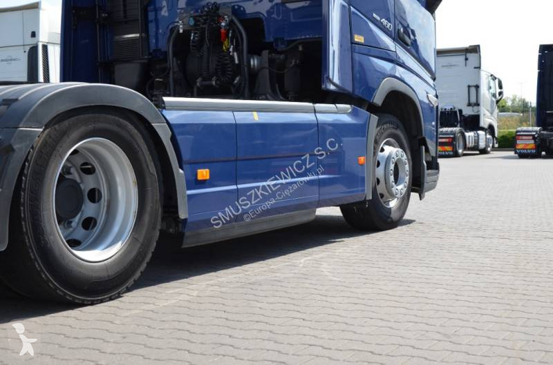 Cap tractor Volvo