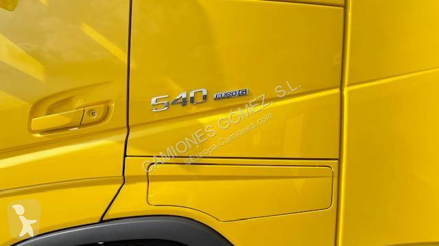 جرار Volvo